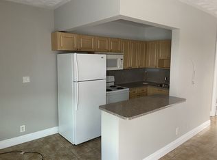 800 NE 13th St #4, Fort Lauderdale, FL 33304