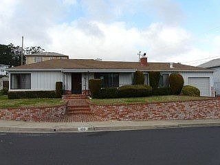 1st image of 430 Wildwood Dr