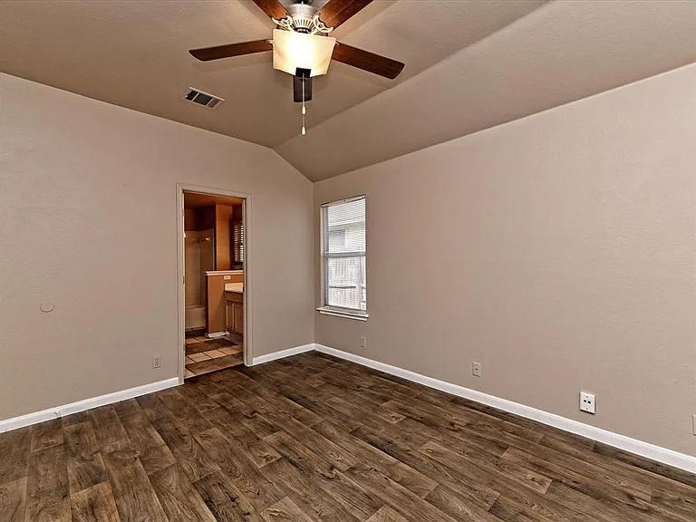 14700 Menifee St — Photo 15