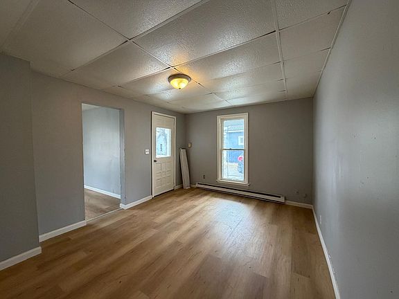 3rd image of 317 S Roosevelt Ave Unit 1