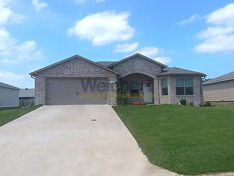 99 Formon Dr — Photo 1