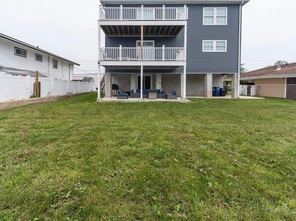 740 S Ocean Ave, Freeport, NY 11520