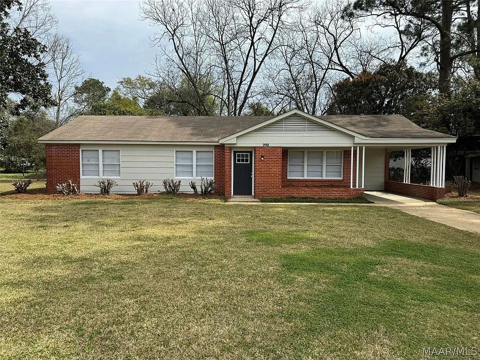 990 Parkwood Dr