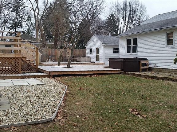 3rd image of 357 N Woodland Ave