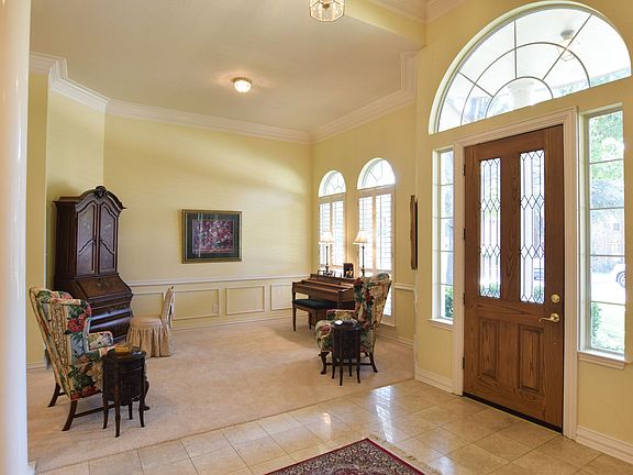 2nd image of 713 Forest Bend Dr