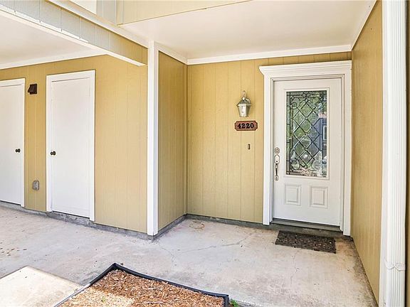 3rd image of 4220 Paradis Ln