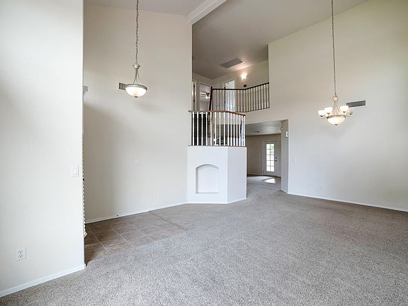 4th image of 5629 W Blackhawk Dr