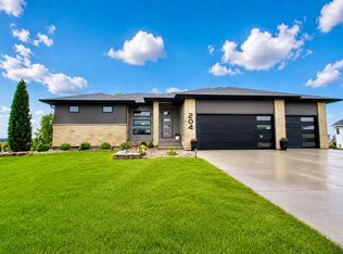 204 Pinewood Park, Jefferson, SD 57038