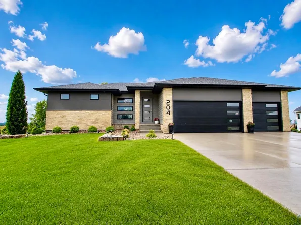 204 Pinewood Park, Jefferson, SD 57038
