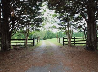 1920 Landrum Mill Rd, Campobello, SC 29322