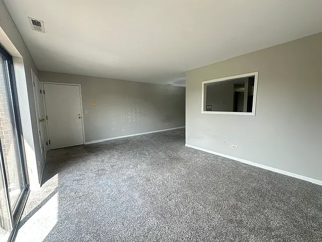 2 bed, 1014 sqft, $1,900 — Photo 2