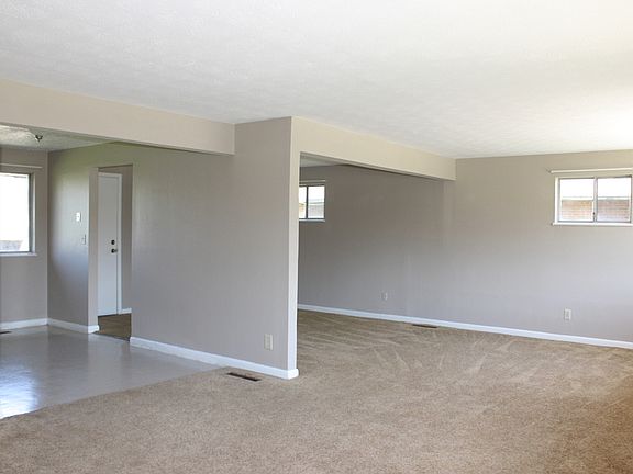 2nd image of 5945 Bavaria Pl