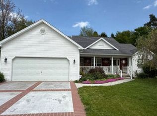 3726 Loton Dr, Fort Gratiot, MI 48059