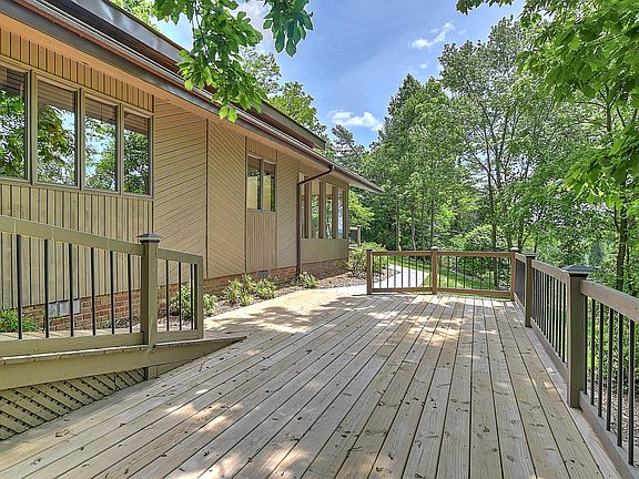 5th image of 1718 Long Crescent Dr