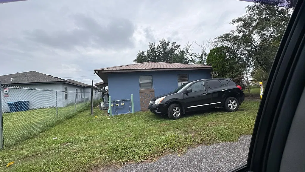 2 bed, $1,100 — Photo 2