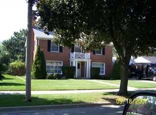 470 Glendenning Pl, Waukegan, IL 60087