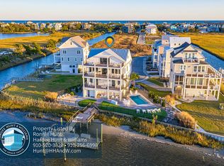 180 Atkinson Rd, Surf City, NC 28445