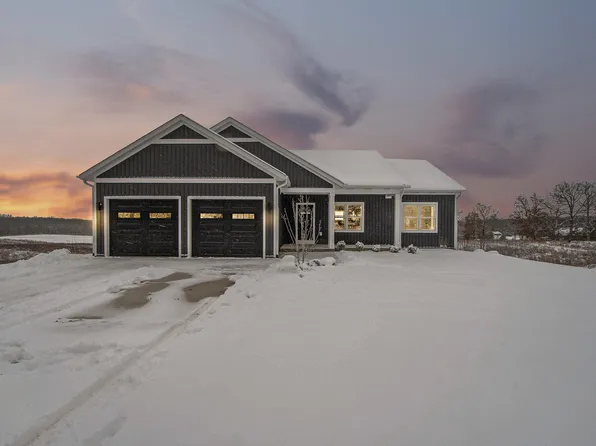 2963 Potters Rd, Ionia, MI 48846