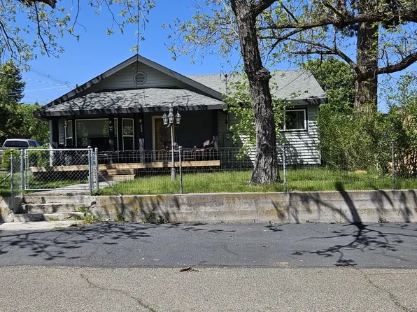 493 Oregon St, Weed, CA 96094