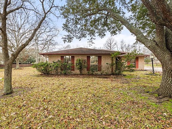 2nd image of 3726 Skylark Way Way