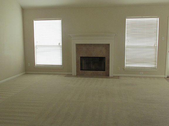 2nd image of 909 Westway Dr