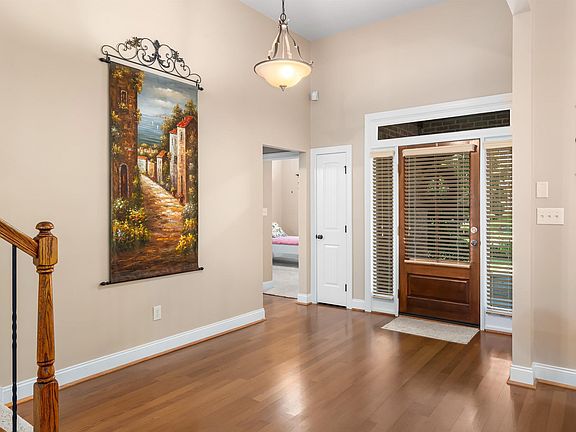 5th image of 4660 Sterling Glen Ln
