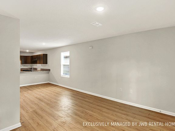 5th image of 1217 Grothe St