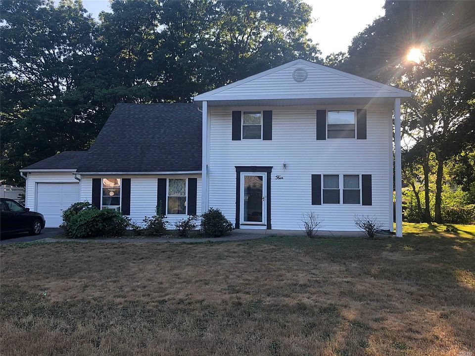 1st image of 4 Shenandoah Blvd