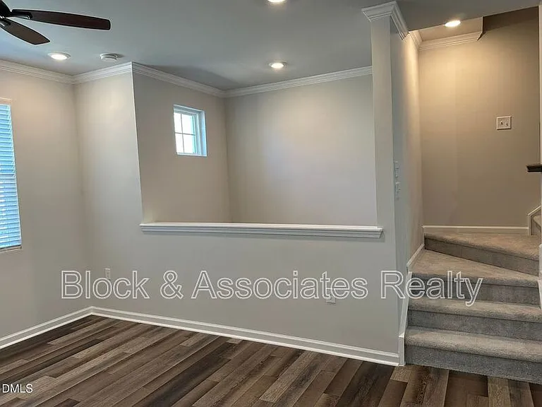 608 Gimari Dr — Photo 29