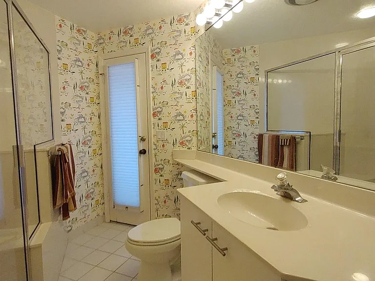 16461 Riverwind Dr — Photo 29