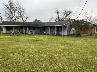 218 Durazno Rd, Jones Creek, TX 77541