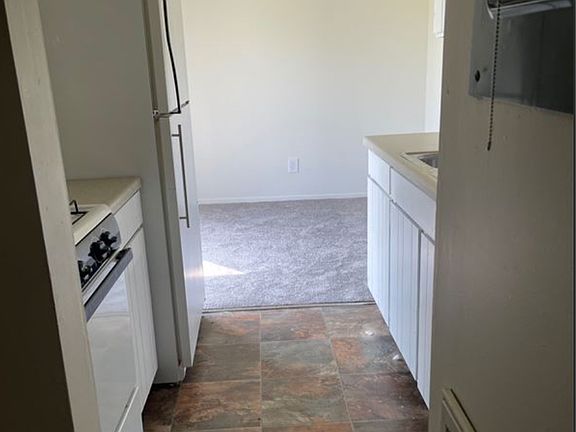2nd image of 624 Forest Pl #13054487