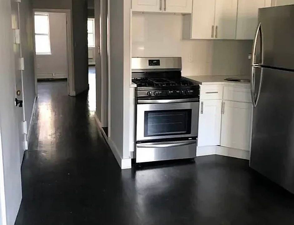 1st image of 118 Avenue C #4