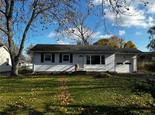 18 Fairlea Rd, Honeoye Falls, NY 14472