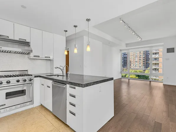 261 W 28th St APT 8A, New York, NY 10001