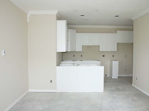 4th image of 242 Alexander Lawrence Dr