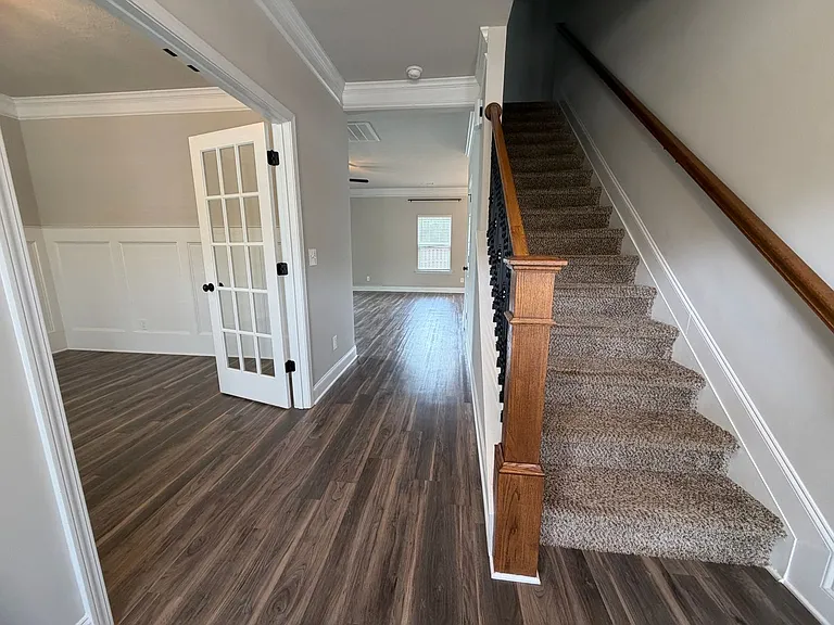 1008 Swan Ct — Photo 26