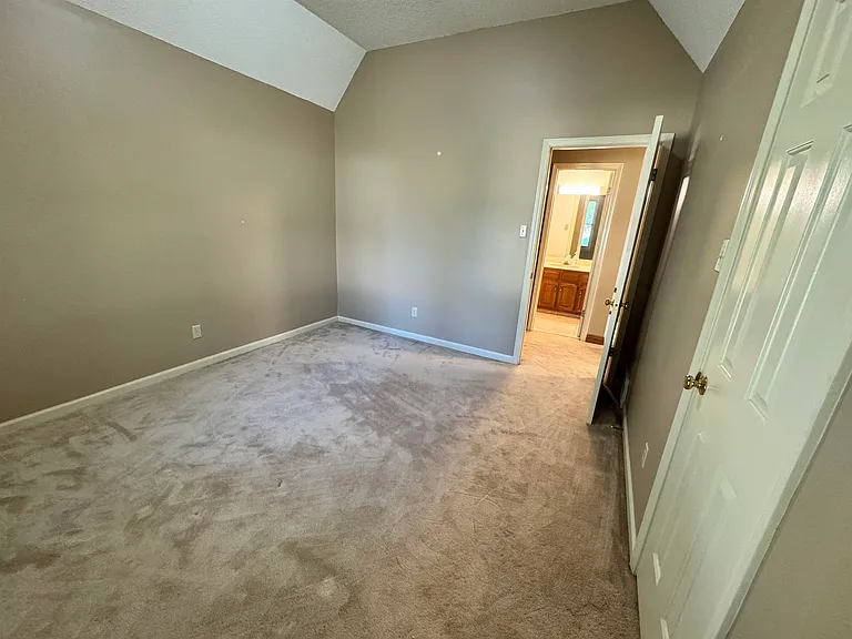 2025 Mount Badon Ln — Photo 37