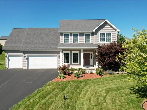 5868 Invincible Dr, Jamesville, NY 13078
