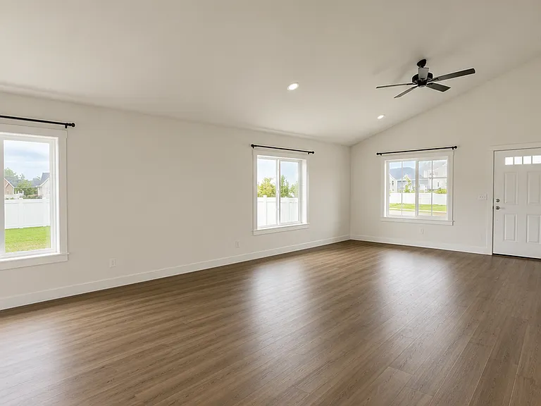 3074 Meadow View Loop — Photo 4