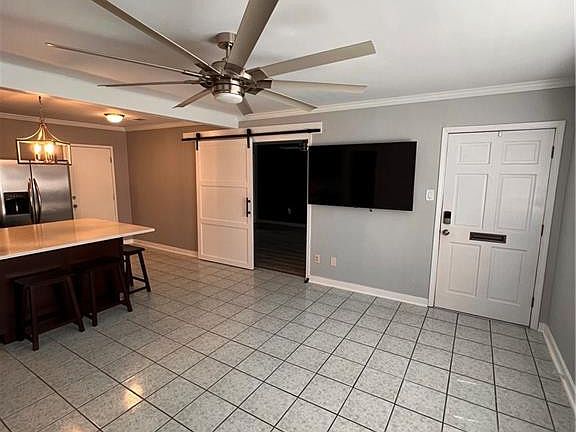 5th image of 847 Saint George Ave