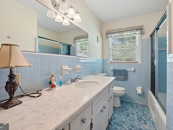 5th image of 2833 Crabapple Cir