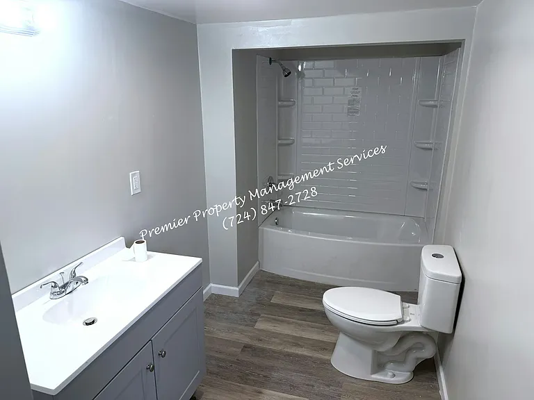 1600 4th Ave — Photo 12