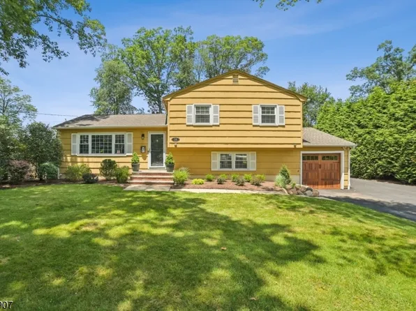 24 Brookside Place, Livingston Twp., NJ 07039