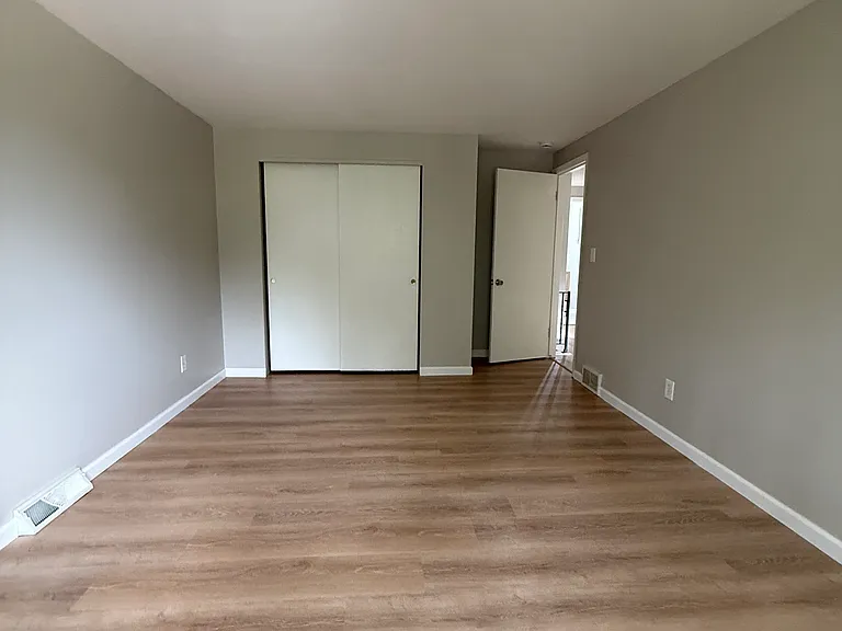 65 Sebring Dr — Photo 9