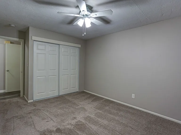 Sierra Terrace — Photo 21