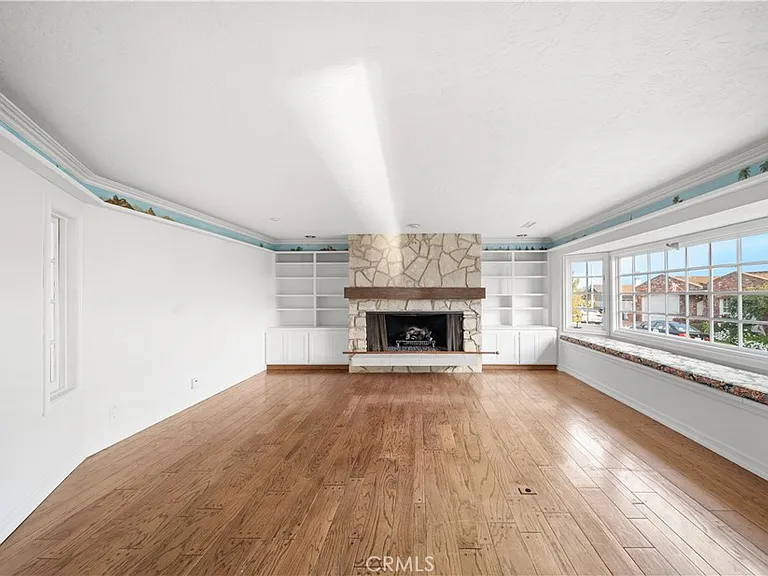 905 Emerald Bay — Photo 8