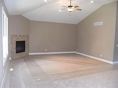 3rd image of 9474 Paragon Mills Ln