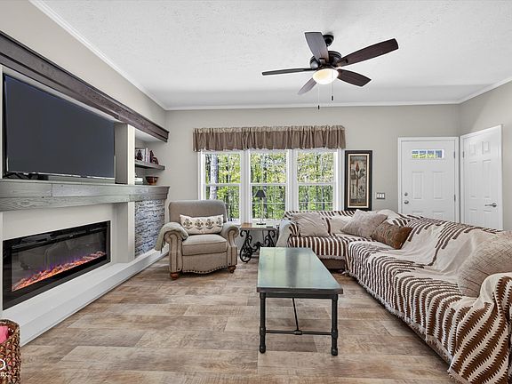 3rd image of 9451 S Chapel Hill Rd