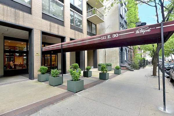 Sold by William Raveis Real Estate | media 11